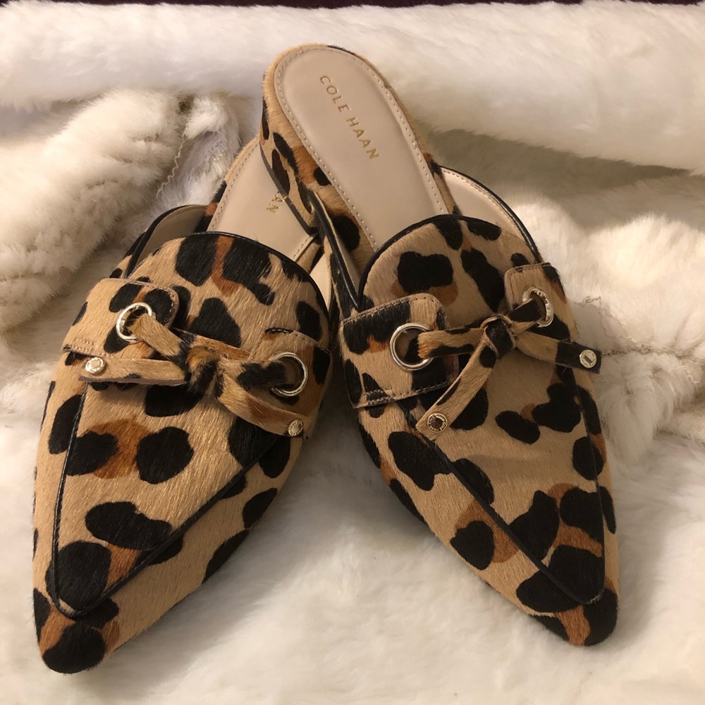 COLE HAAN LEOPARD PRINT ON REAL FUR MULES 1” HEEL DECORATIVE TIE SIZE 7 NWOT